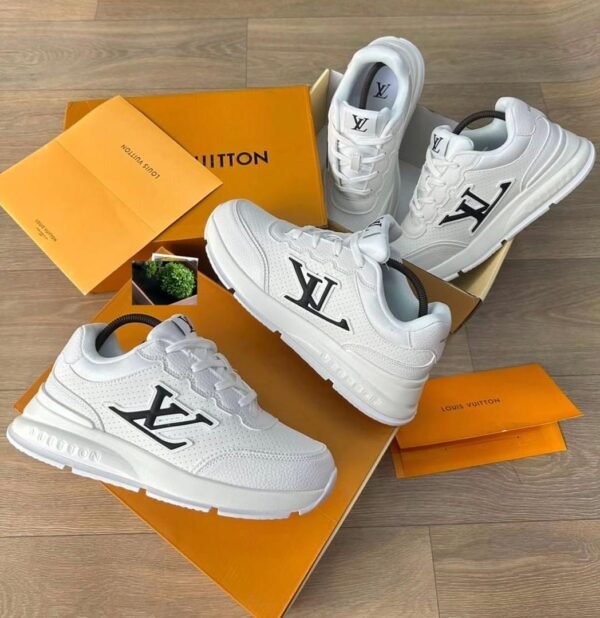 Louis Vuitton Trainer White LV Sneakers Louis Vuitton Trainer White LV Sneakers