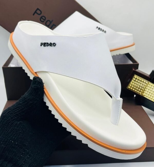 PEDRO Slide | Minimalist Elegance & Everyday Comfort