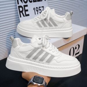 Men's triple stripe chunky sneaker
