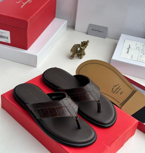 Salvatore Ferragamo Brown Crocodile-Embossed Leather Thong Sandals Salvatore Ferragamo Brown Crocodile-Embossed Leather Thong Sandals