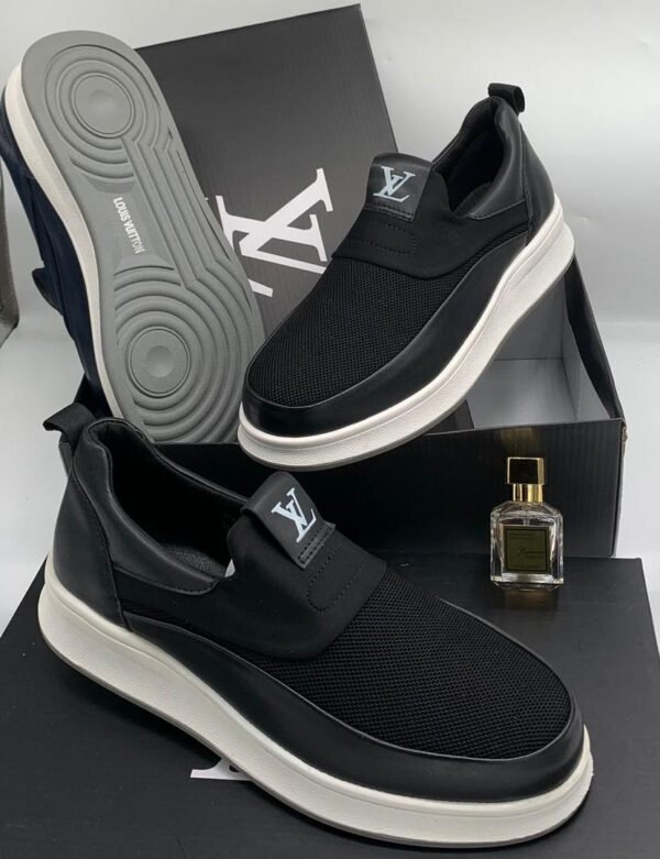 Louis Vuitton LV Trainer Sneaker in Black Calf Leather Louis Vuitton LV Trainer Sneaker in Black Calf Leather